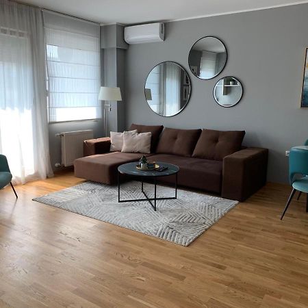 Gemini Apartment 3 - Modern Apartment With City View Novi Sad Eksteriør billede