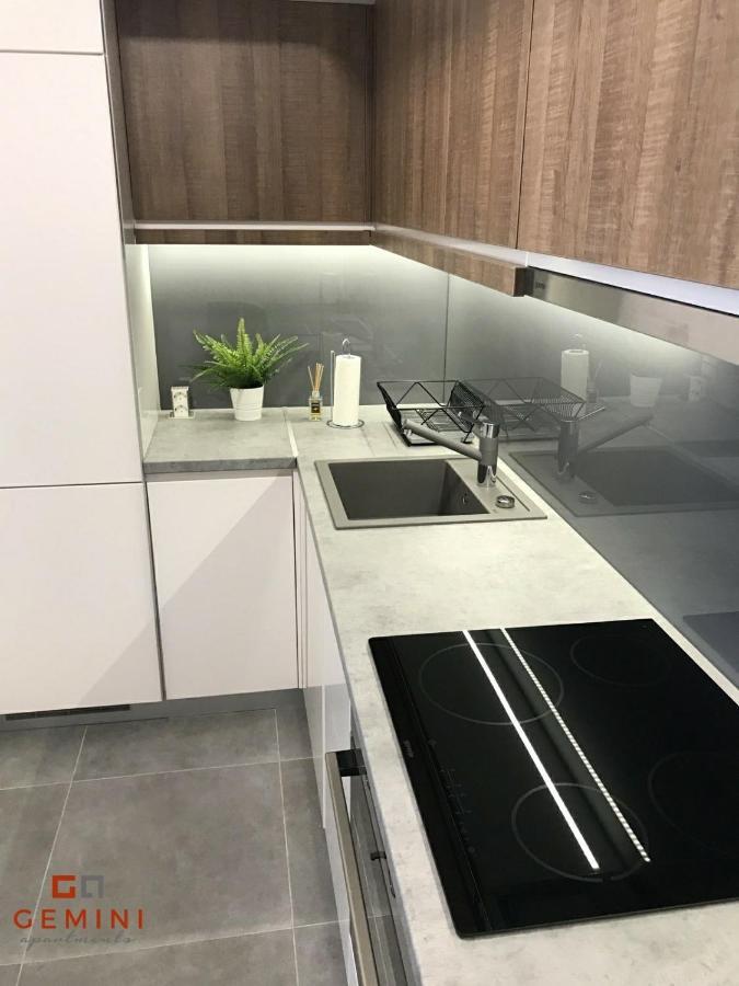 Gemini Apartment 3 - Modern Apartment With City View Novi Sad Eksteriør billede
